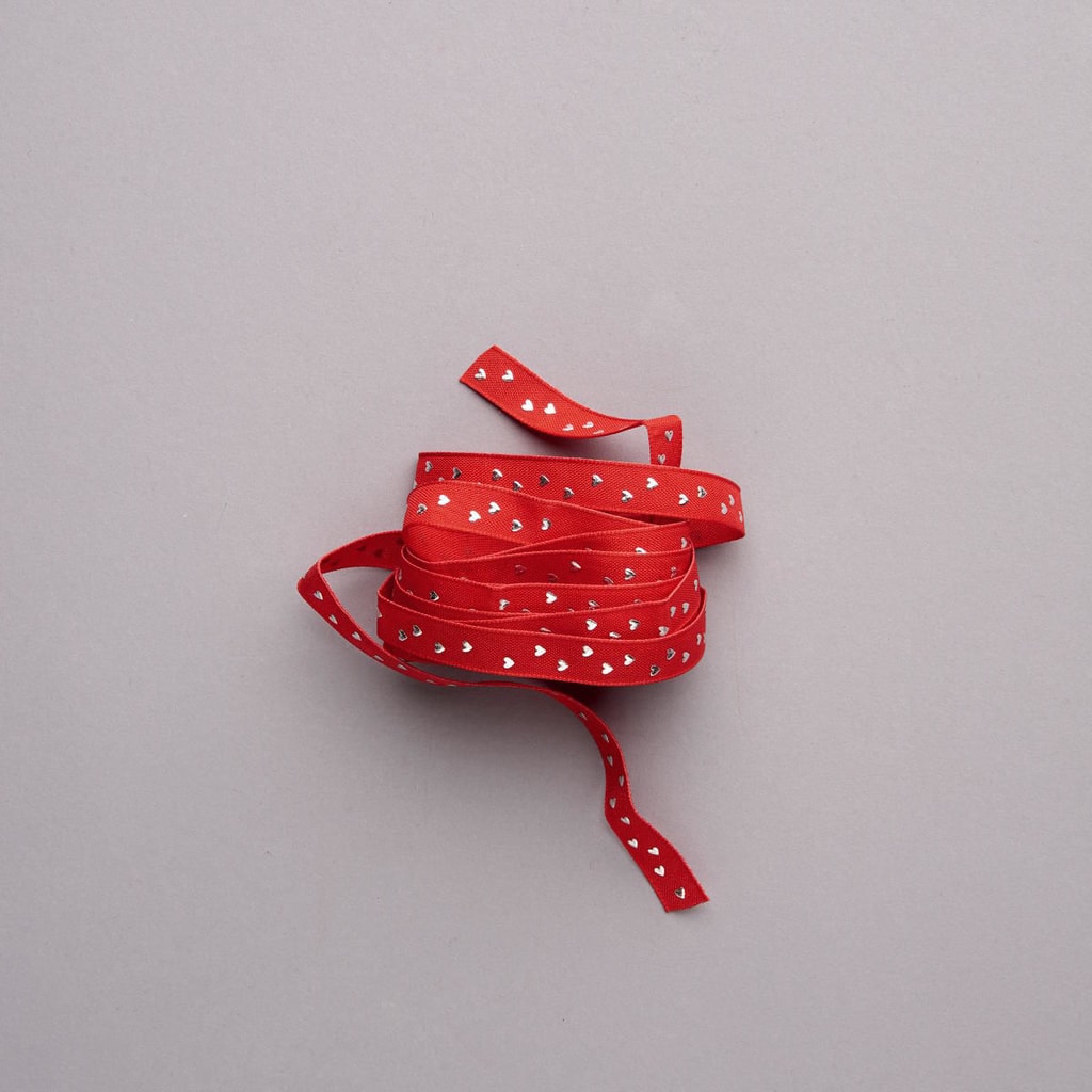 RIBBON Stužka se srdíčky - červená
